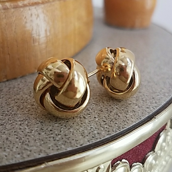 14k Yellow Gold plated 10mm Knot Earrings - Picture 4 of 8
